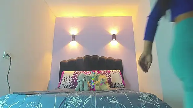 Sofia Clauss  online show from 09-26-25, 04:41