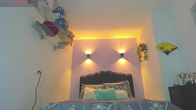 Snapshot of Sofia_Clauss_ chatting on 05-29-26, 04:07 Sofia Clauss online show from 05-29-26, 04:07