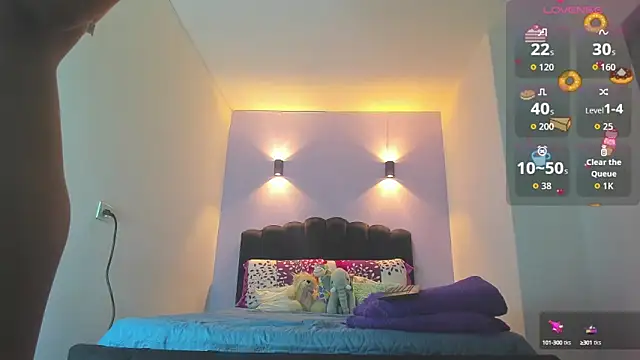 Sofia Clauss  online show from 09-23-25, 04:19