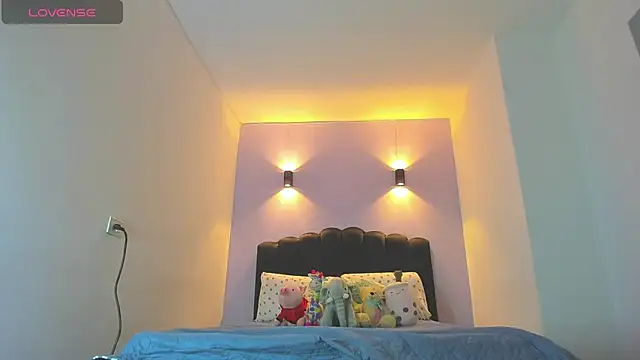 Sofia Clauss  online show from 11-09-25, 02:15