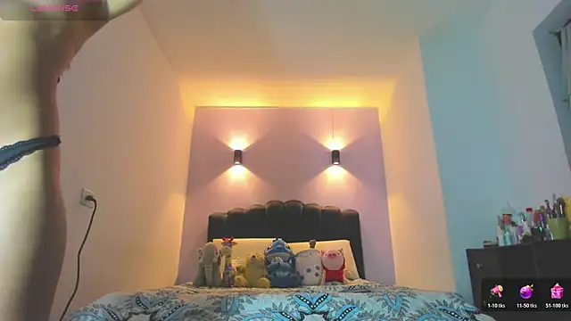 Sofia Clauss  online show from 04-10-26, 04:41