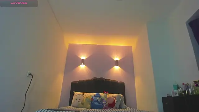 Sofia Clauss  online show from 03-09-26, 04:27