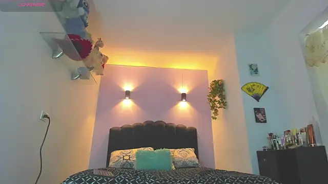 Snapshot of Sofia_Clauss_ chatting on 06-30-26, 05:13 Sofia Clauss online show from 06-30-26, 05:13