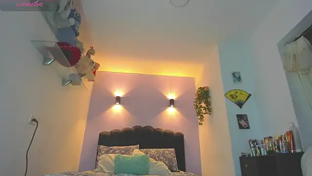 Snapshot of Sofia_Clauss_ chatting on 06-25-26, 05:05 Sofia Clauss online show from 06-25-26, 05:05