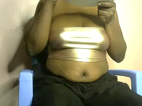 Snapshot of Bitty_baby chatting on 09-30-25, 09:32 Bitty baby online show from 09-30-25, 09:32