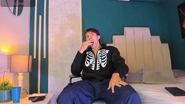 AlessandroDybala online show from 12-21-25, 12:51