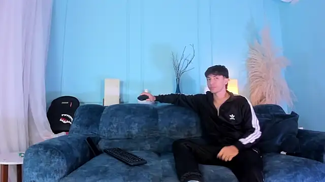 AlessandroDybala online show from 11-16-25, 01:16