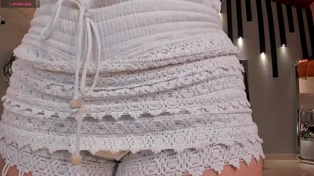 AnnaBrooks1 online show from 11-28-25, 07:47