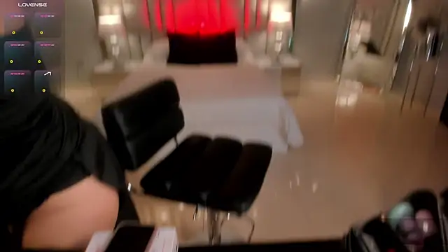 AnnaBrooks1 online show from 11-18-25, 07:50