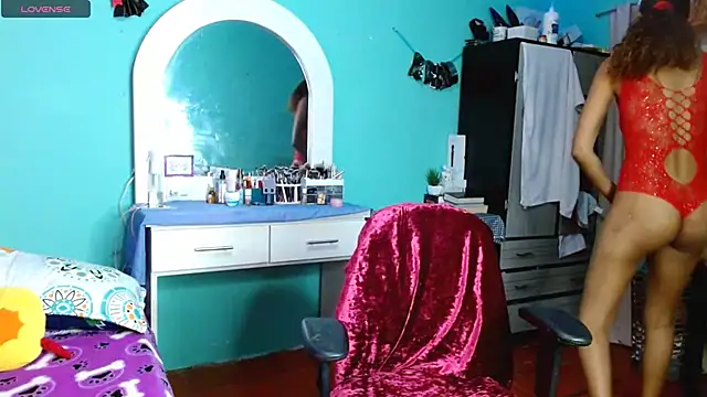 sensitive brunette online show from 11-06-25, 09:41