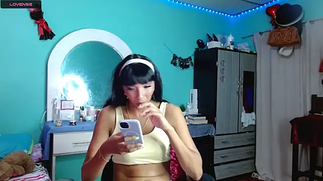 sensitive brunette online show from 11-14-25, 01:31