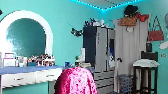 sensitive brunette online show from 11-11-25, 12:05