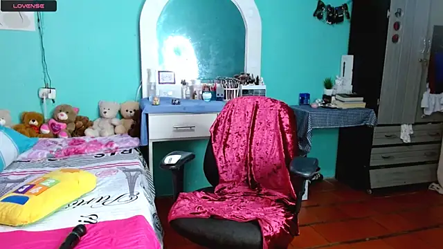 sensitive brunette online show from 11-14-25, 01:37