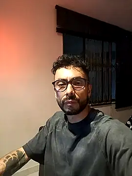 Tom cooper  online show from 11-30-25, 02:45