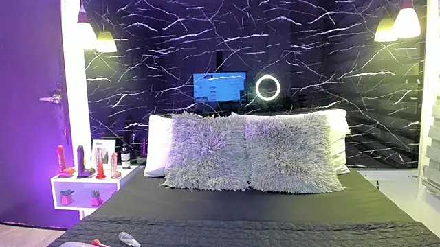 Sofiia-Rubb online show from 11-05-25, 04:15