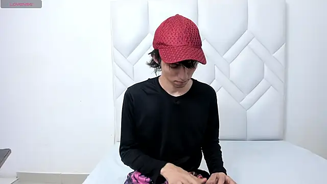 JeanRam18 online show from 09-12-25, 07:57