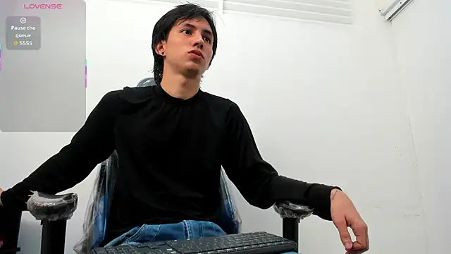 JeanRam18 online show from 10-30-25, 06:27