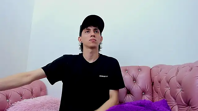 JeanRam18 online show from 03-21-25, 07:57