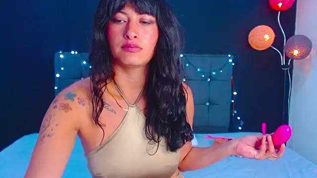 candy lux  online show from 01-12-26, 04:58