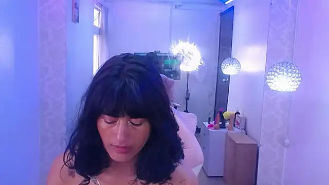 Snapshot of candy_lux_ chatting on 01-13-25, 08:04 candy lux  online show from 01-13-25, 08:04