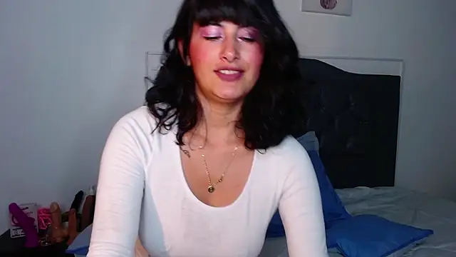 Snapshot of candy_lux_ chatting on 02-25-25, 03:53 candy lux  online show from 02-25-25, 03:53