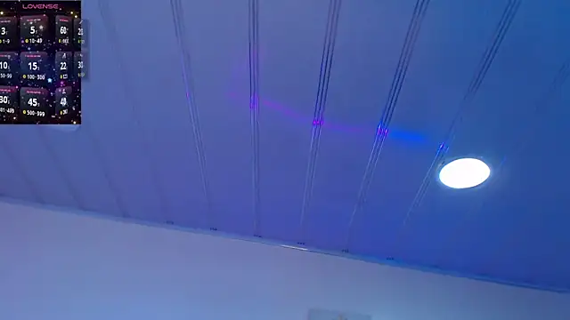 candy lux  online show from 05-23-26, 04:17