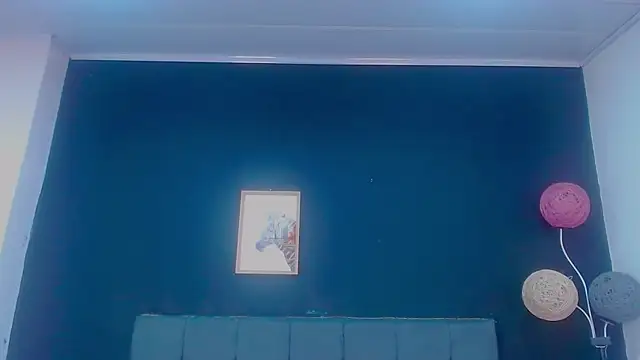 Snapshot of candy_lux_ chatting on 10-16-25, 06:49 candy lux  online show from 10-16-25, 06:49