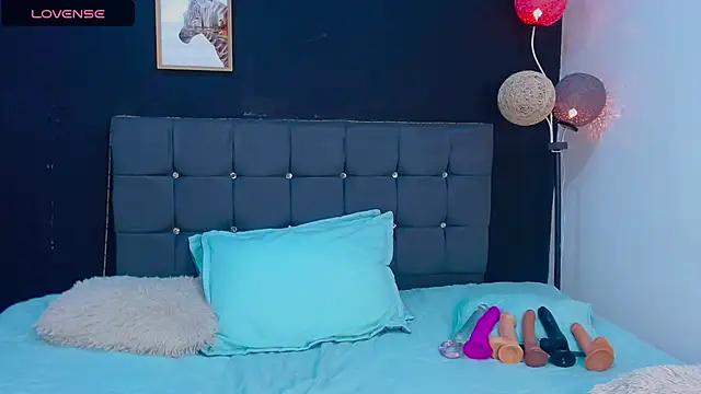 candy lux  online show from 11-20-25, 07:03