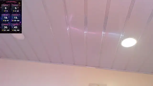 candy lux  online show from 05-21-26, 01:08