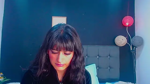 Snapshot of candy_lux_ chatting on 10-24-25, 07:57 candy lux  online show from 10-24-25, 07:57