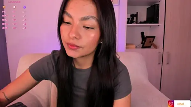 Snapshot of barbie_brunette3 chatting on 10-15-25, 04:33 barbie brunette3 online show from 10-15-25, 04:33