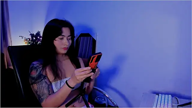 Lauren A online show from 10-28-25, 10:31