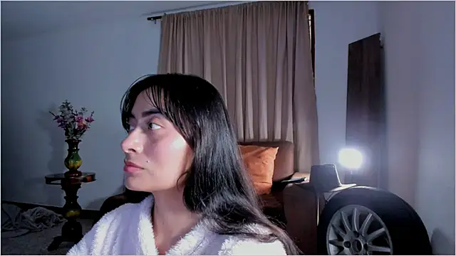 Lauren A online show from 10-23-25, 07:23