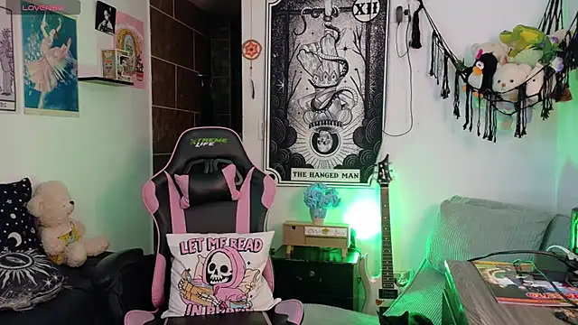 mollyshake1 online show from 02-06-26, 05:58