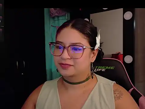 mollyshake1 online show from 12-23-25, 09:08