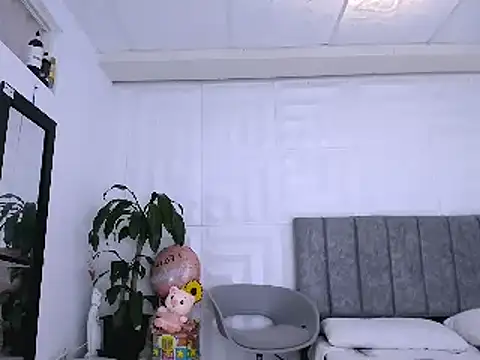 Snapshot of nataly_red chatting on 01-24-25, 04:28 nataly red online show from 01-24-25, 04:28