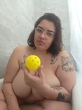 WitchiKitti online show from 03-15-26, 05:47