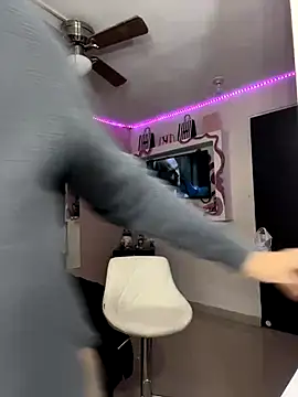 Snapshot of DarianaGuzz chatting on 12-03-24, 03:26 DarianaGuzz online show from 12-03-24, 03:26