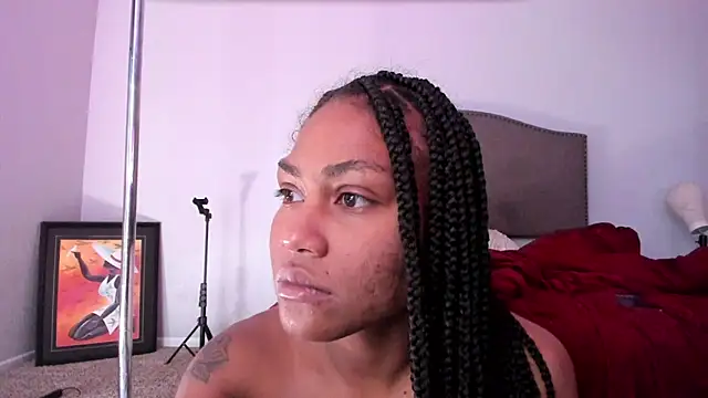 yiauana online show from 10-10-25, 03:35