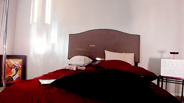 yiauana online show from 10-27-25, 01:45