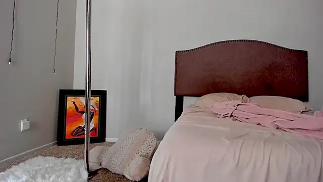 yiauana online show from 10-23-25, 03:10