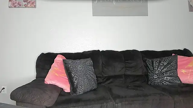 Snapshot of yiauana chatting on 06-10-26, 01:40 yiauana online show from 06-10-26, 01:40