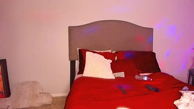 yiauana online show from 11-25-25, 05:41