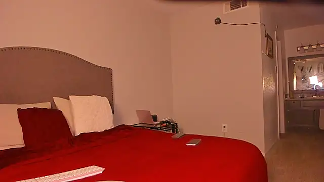 yiauana online show from 03-05-26, 10:12