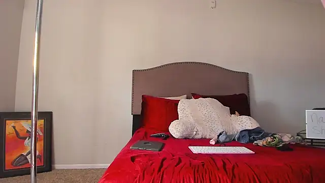 yiauana online show from 11-17-25, 06:34