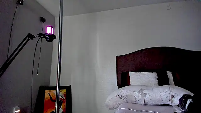 yiauana online show from 10-28-25, 10:20