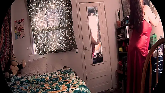 Snapshot of HeyyImHarlowe chatting on 02-14-26, 02:28 HeyyImHarlowe online show from 02-14-26, 02:28