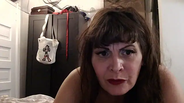 HeyyImHarlowe online show from 03-23-25, 08:04