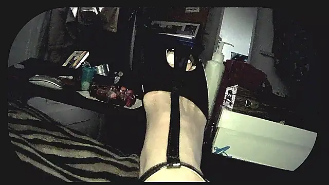 Snapshot of HeyyImHarlowe chatting on 01-18-26, 09:02 HeyyImHarlowe online show from 01-18-26, 09:02