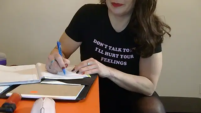 HeyyImHarlowe online show from 02-26-25, 01:46